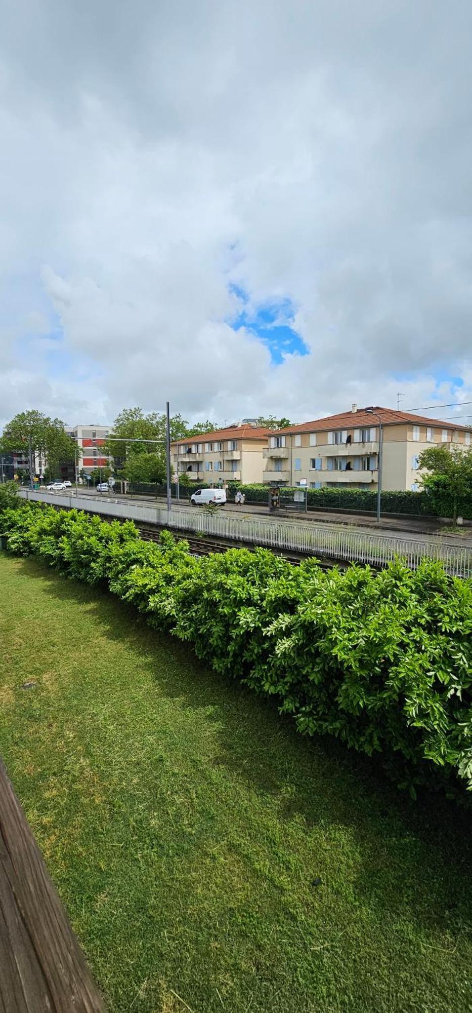 Le Cocon De Soie Superbe T3 A Vaulx En Velin Apartment Exterior photo